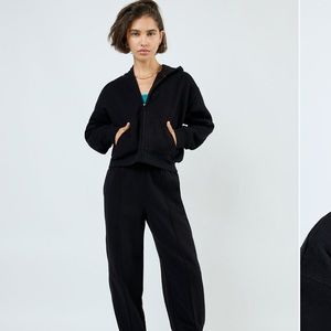 Tna Boxy Zip-up hoodie